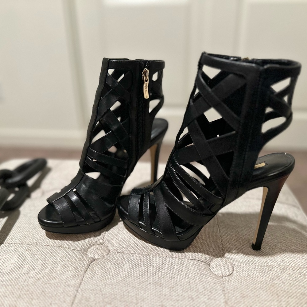 BCBGeneration Size 6 Style Garlin Silk Leather